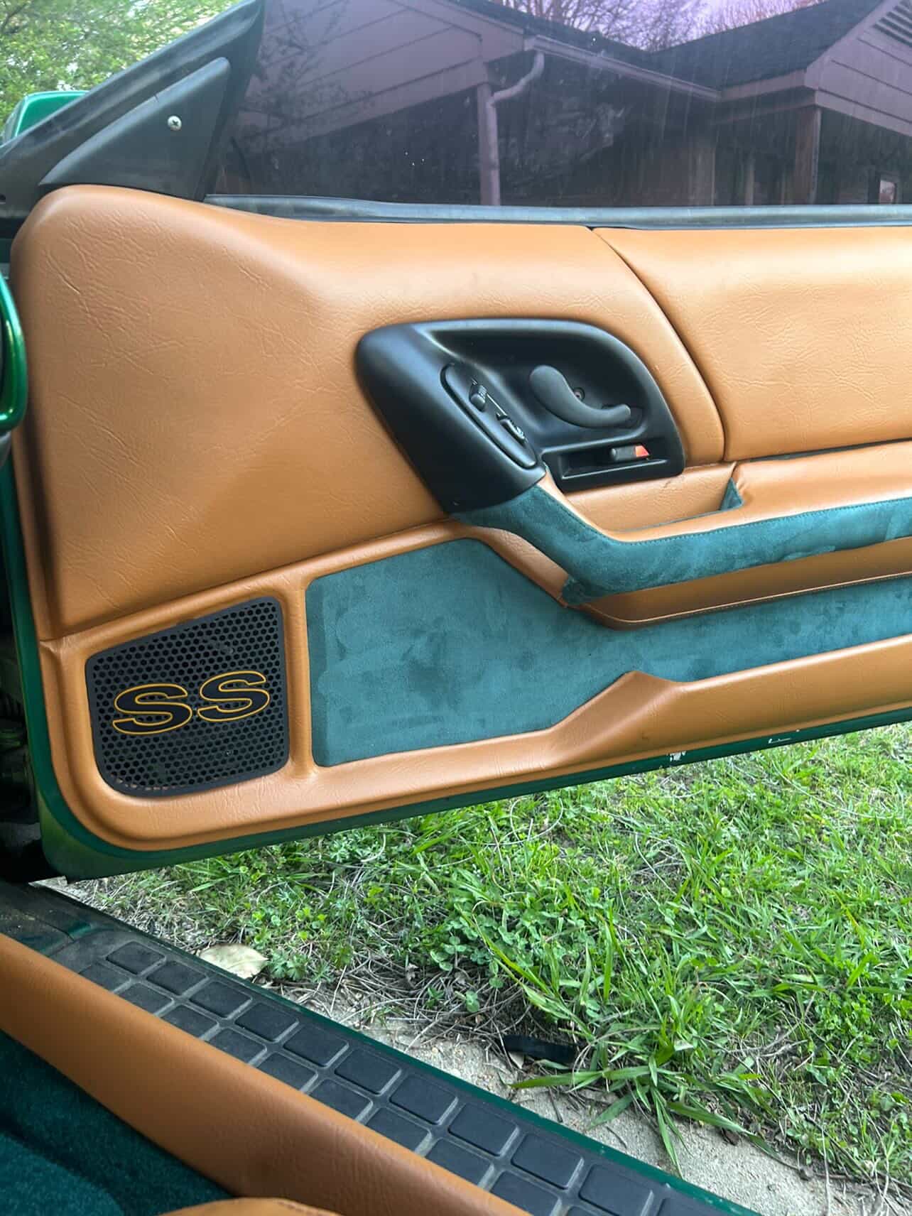 mod crazy designs door panel front speaker grille grill cover camaro firebird trans am 1993 1996 1997 1998 2002 4th gen fbody corvette LS1 LT1